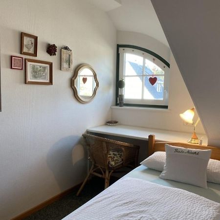 Ferienwohnung Nr 07 Og Spitzboden 보른 외부 사진